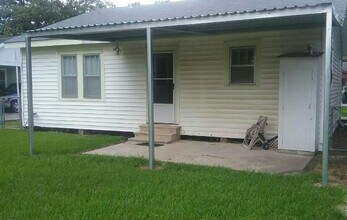 109 Alex St in Lafayette, LA - Building Photo - Building Photo