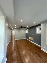 4524 N Central Park Ave, Unit 2nd floor in Chicago, IL - Building Photo - Building Photo