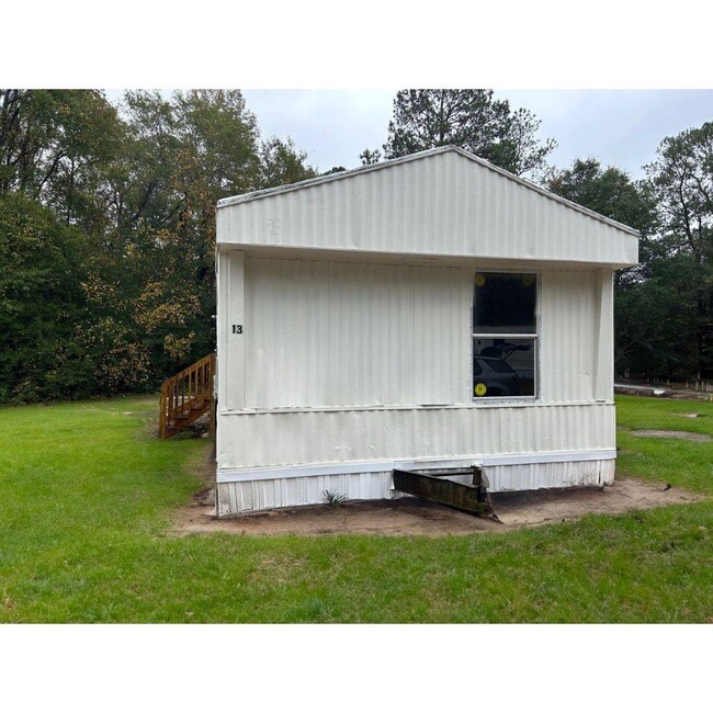 4502 E Old Marion Hwy in Florence, SC - Building Photo - Building Photo