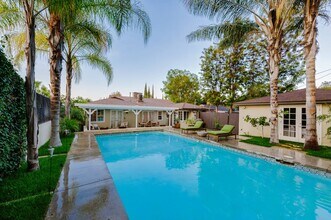 12826 Halkirk St in Studio City, CA - Building Photo - Building Photo