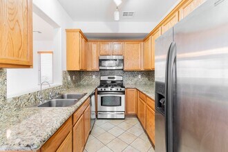 240 Wilted Jasmine Ct in Las Vegas, NV - Building Photo - Building Photo