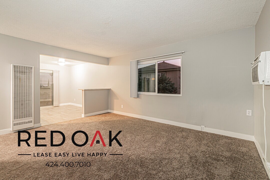 690 S Riverside Ave in Rialto, CA - Building Photo