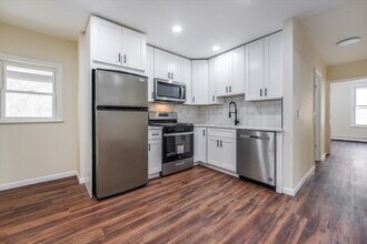 97 ST PAULS Ave in Jersey City, NJ - Building Photo - Building Photo