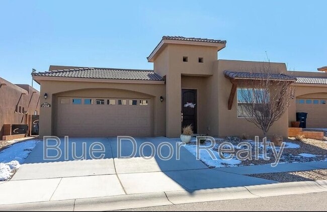 property at 7312 Valle Cantero Ln NW