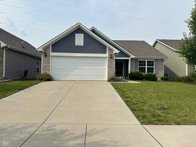property at 972 Redwood Dr
