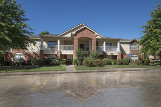 The Cliffs in Fayetteville, AR - Foto de edificio - Building Photo