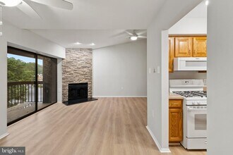 114 Mountain Rd in Glen Burnie, MD - Building Photo - Building Photo