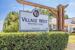 Village West Apartments II in Auburn, AL - Building Photo