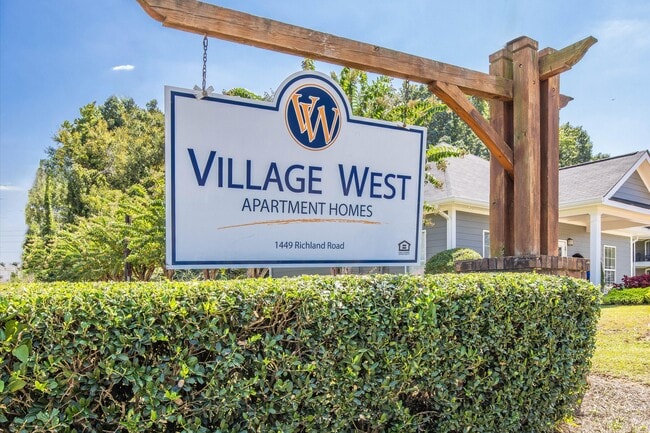 Village West Apartments II in Auburn, AL - Building Photo - Building Photo