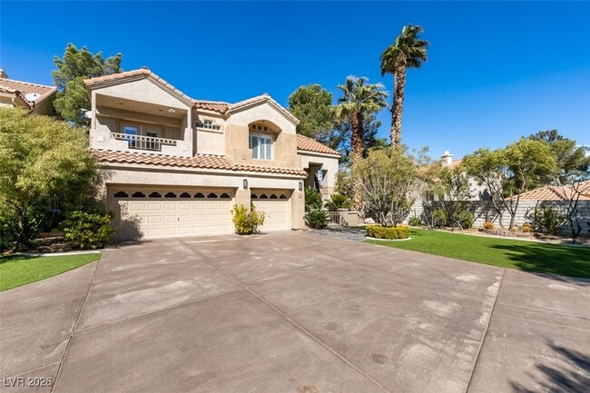 property at 54 Grossinger Ct