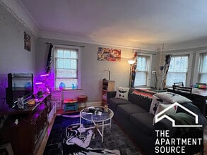 2421 W Lunt Ave in Chicago, IL - Building Photo - Building Photo