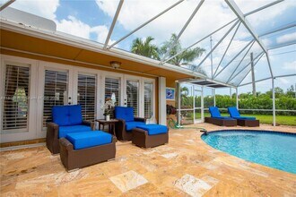7720 SW 183rd Terrace in Palmetto Bay, FL - Building Photo - Building Photo