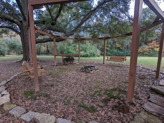 7200 Hillcrest Dr in Texarkana, TX - Building Photo - Building Photo