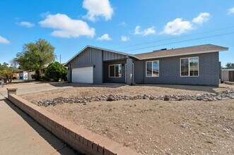 6337 W Caron St in Glendale, AZ - Building Photo - Building Photo