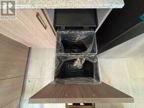 127 Azure Dr in Markham, ON - Building Photo - Building Photo