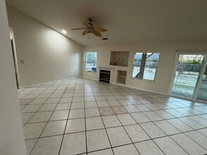 1965 Shelby Rd in Redding, CA - Building Photo - Building Photo