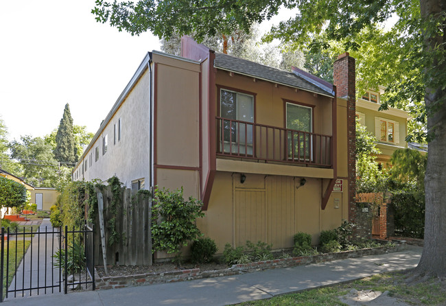 2619 E St in Sacramento, CA - Building Photo - Building Photo