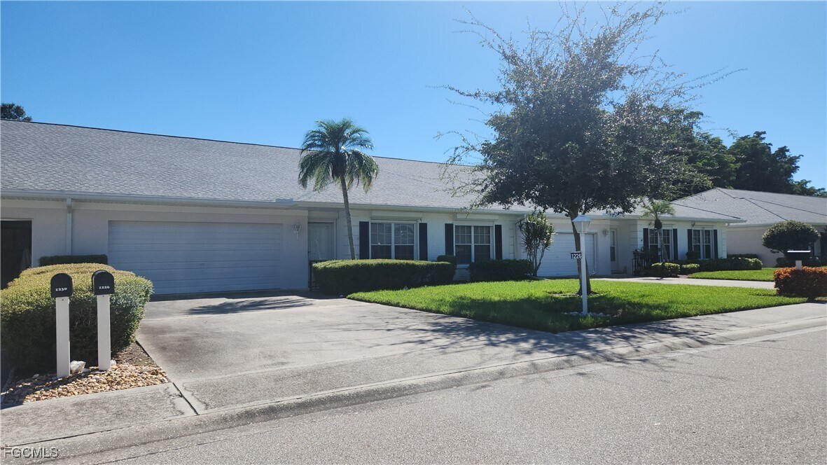 1226 S Brandywine Cir in Ft. Myers, FL - Building Photo