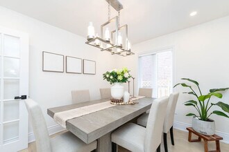 54 Glenmanor Dr in Brampton, ON - Building Photo - Building Photo