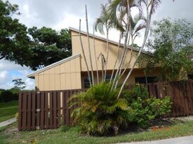 11750 Timbers Way in Boca Raton, FL - Building Photo