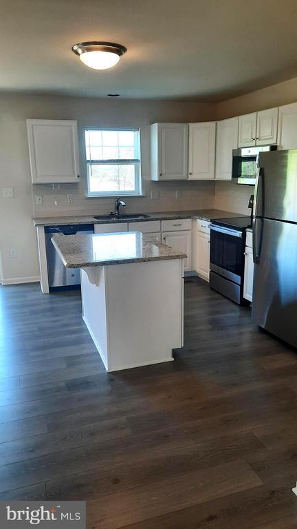 837 Admiral's Quay Dr in Mechanicsburg, PA - Building Photo - Building Photo