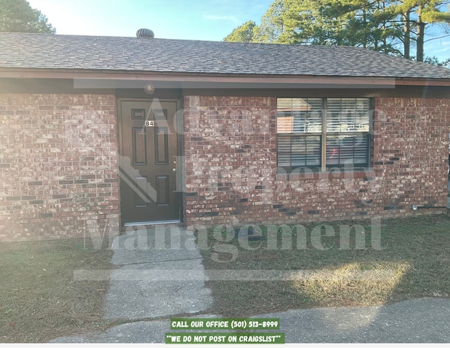 1225 Woodside Dr in Conway, AR - Building Photo - Building Photo