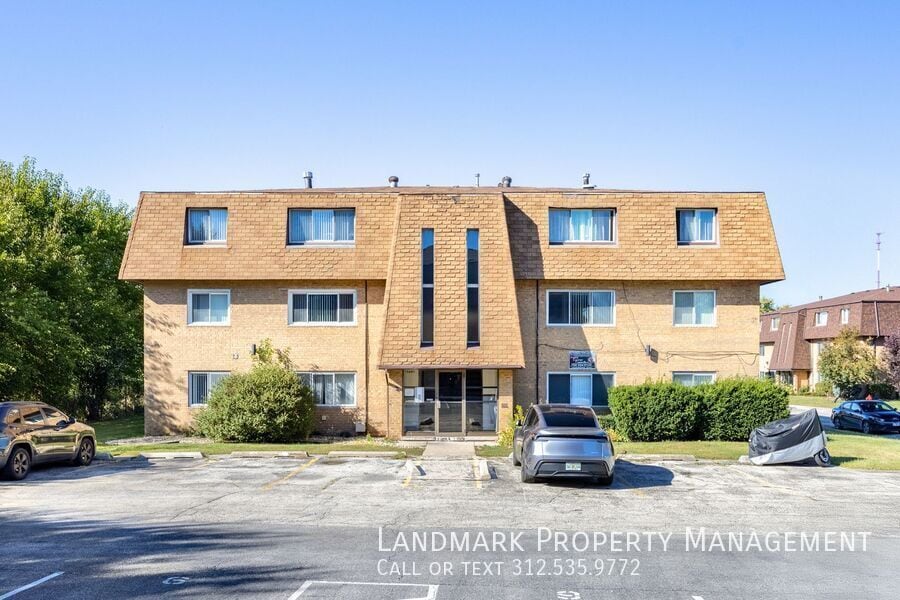 10440 Natoma Ave-Unit -Unit 6 in Chicago Ridge, IL - Building Photo