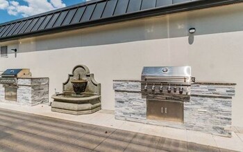 115 S Lois Ave in Tampa, FL - Building Photo - Building Photo