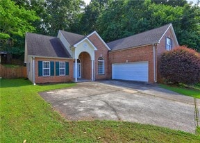 1553 Ravens Run in Jonesboro, GA - Building Photo