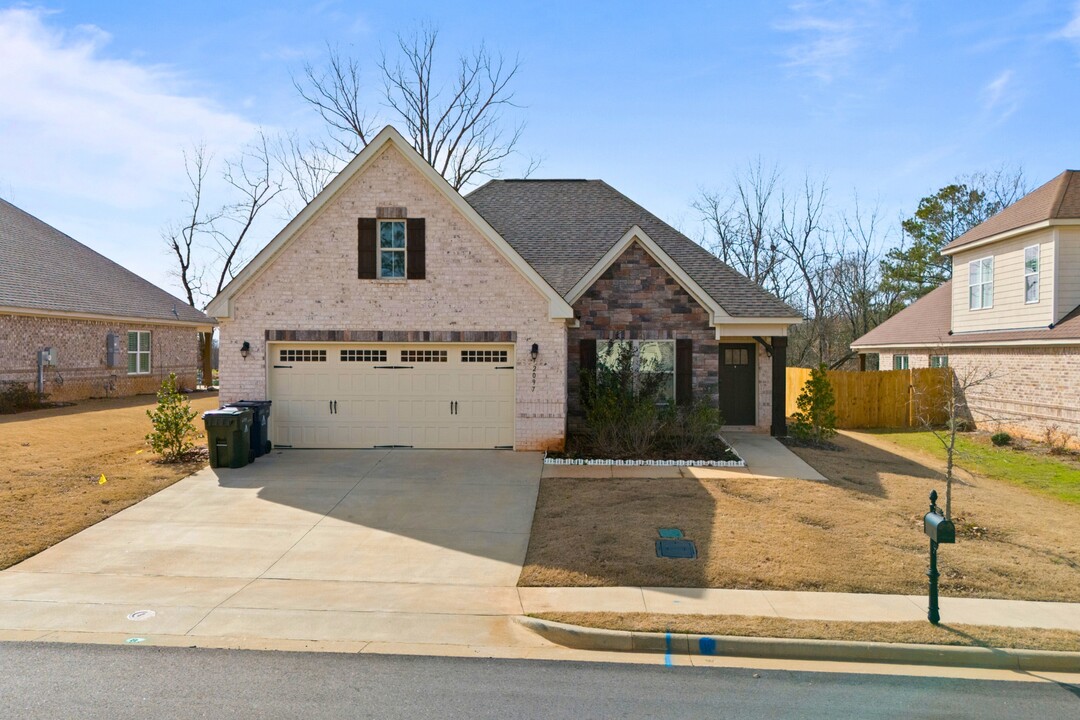 2097 Armistead Ln in Auburn, AL - Building Photo