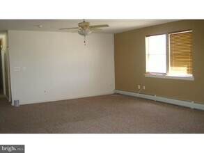 169 Bate Ave in West Berlin, NJ - Foto de edificio - Building Photo