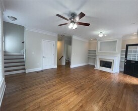 1292 Ashford Creek Way NE in Atlanta, GA - Foto de edificio - Building Photo