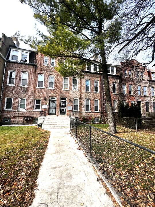 10410 S Maryland Ave in Chicago, IL - Building Photo