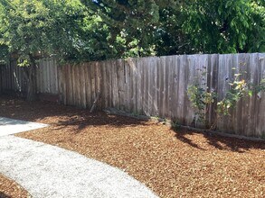 916 Delaware Ave in Santa Cruz, CA - Building Photo - Building Photo