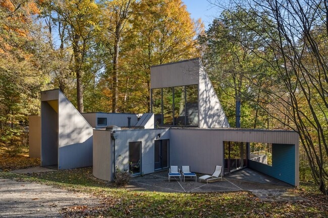 property at 6 Glen Arden Rd