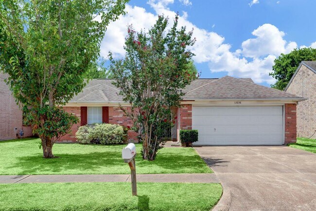 12038 Flaxen Dr in Houston, TX - Foto de edificio - Building Photo