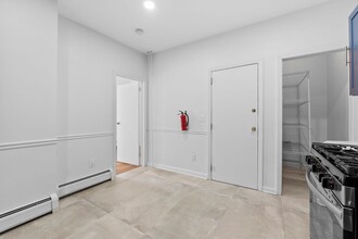 14 E 42nd St in Bayonne, NJ - Building Photo - Building Photo