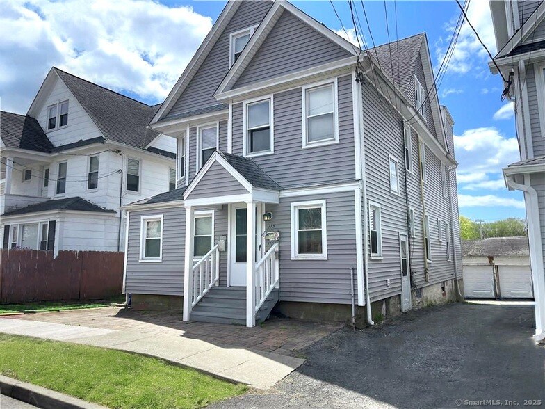 109 Churchill St in Fairfield, CT - Building Photo