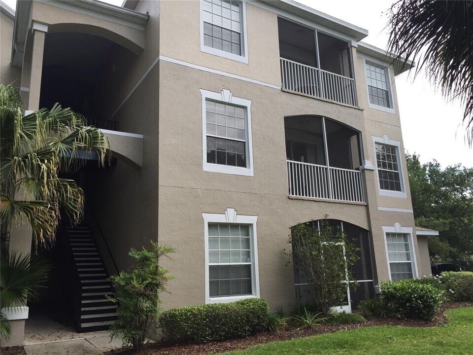 1212 S Hiawassee Rd in Orlando, FL - Building Photo