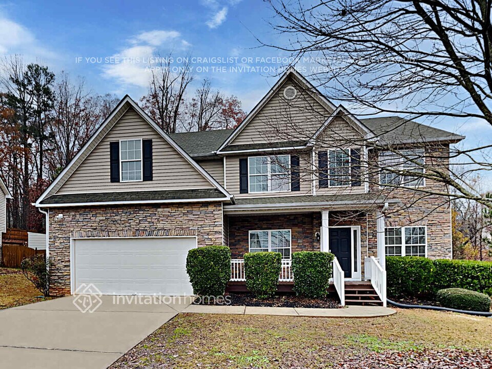 633 Country Grove Ln NE in Auburn, GA - Building Photo