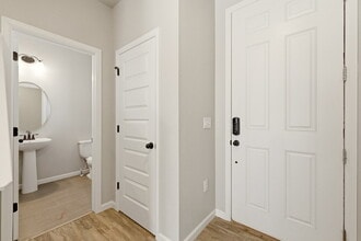 27164 E Archer Ave in Aurora, CO - Building Photo - Building Photo