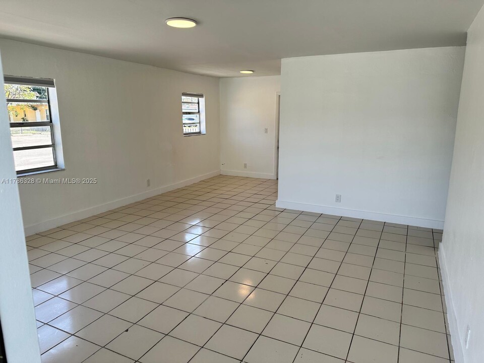 6029 Polk St in Hollywood, FL - Foto de edificio