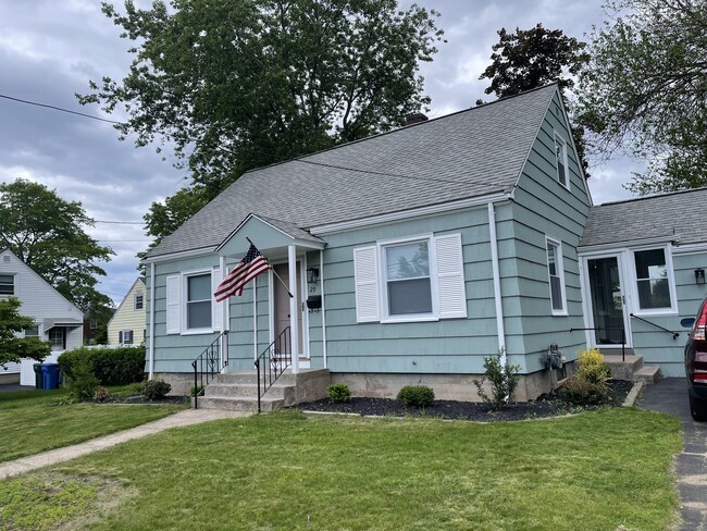 29 Addison Rd in Hamden, CT - Building Photo - Building Photo