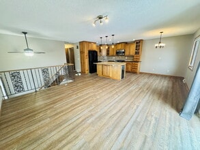 7349 York Ave N in Brooklyn Park, MN - Building Photo - Building Photo