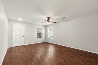 7634 Appleberry Dr in Cypress, TX - Building Photo - Building Photo