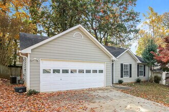 1394 Luther Way in Lawrenceville, GA - Building Photo - Building Photo