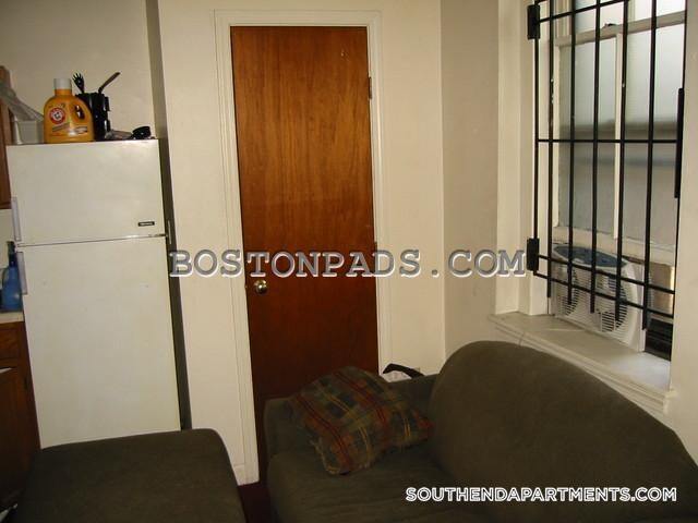 461 Massachusetts Ave, Unit 3 in Boston, MA - Foto de edificio - Building Photo