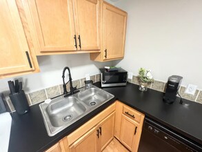 316 E Brookside St in Colorado Springs, CO - Building Photo - Building Photo