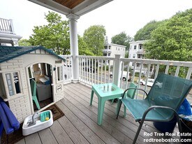 242 Belgrade Ave, Unit 2 in Boston, MA - Building Photo