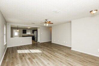 7948 Meadow View Tr in Fort Worth, TX - Building Photo - Building Photo